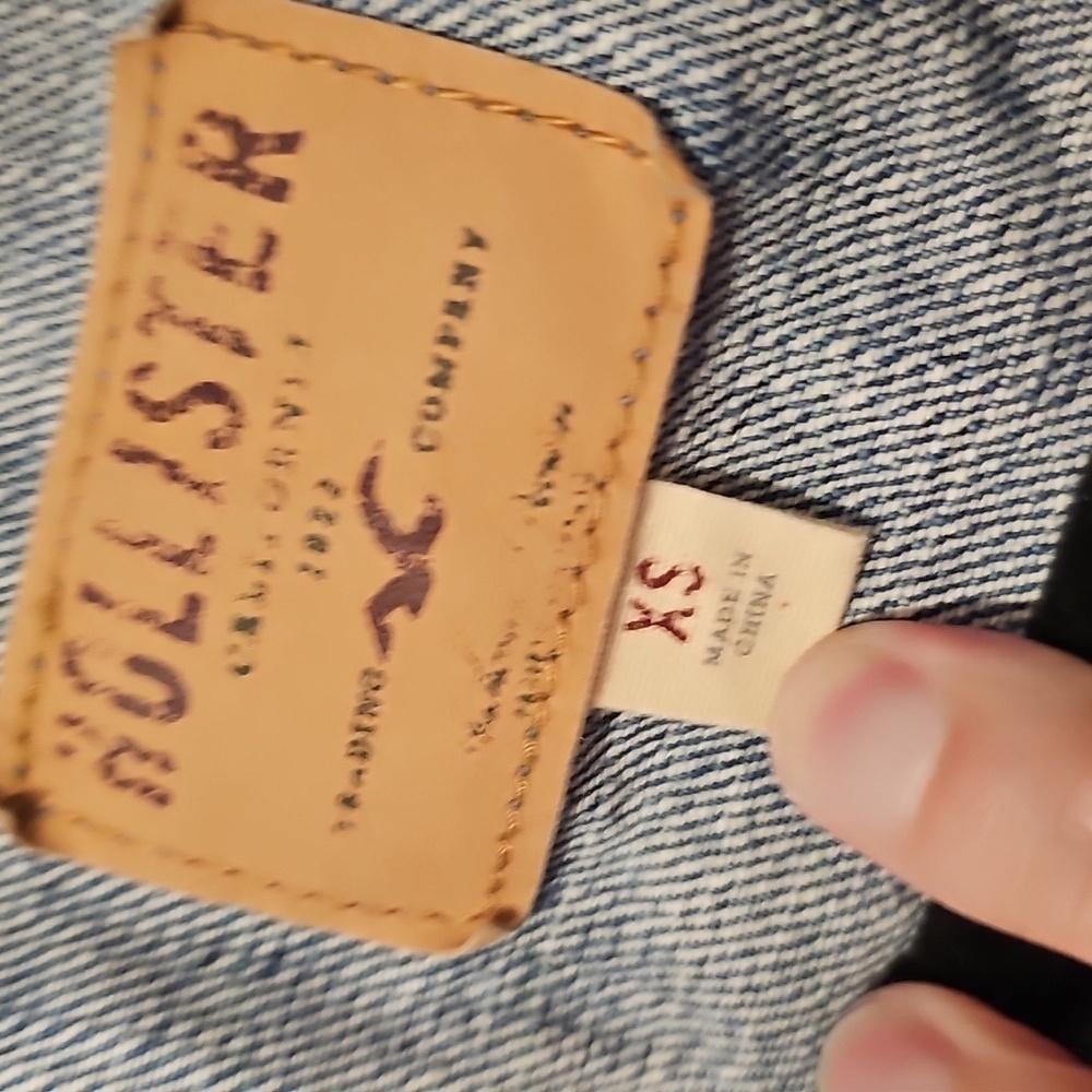 Hollister Distressed Blue Denim Jacket - Picture 5 of 9